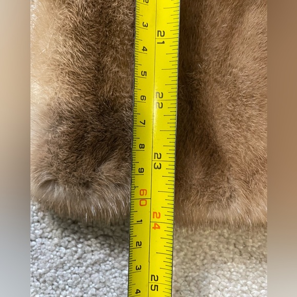 Elegant Vintage Fox Fur Shawl - Picture 5 of 11